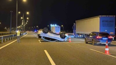 Kuzey Marmara Otoyolu’nun Sakarya ve Kocaeli sınırında, bir otomobil ile