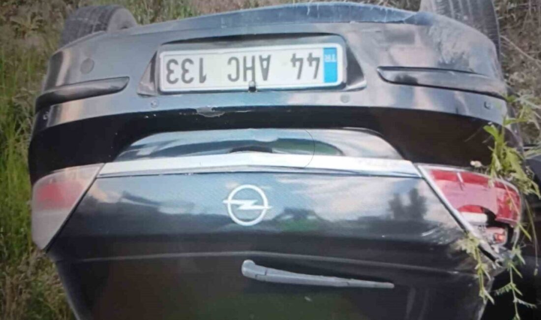 Doğanşehir ilçesinde meydana gelen bir trafik kazasında otomobil takla attı