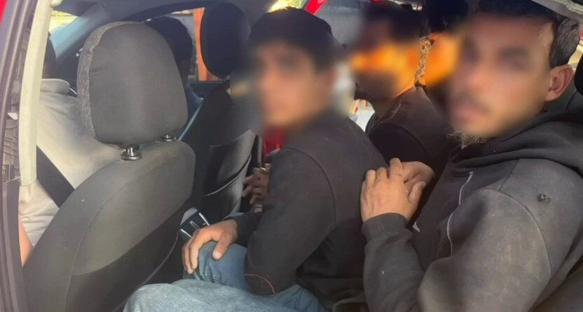 Hatay’da polis tarafından gerçekleştirilen operasyonda, 5 göçmeni kaçıran insan kaçakçılığı