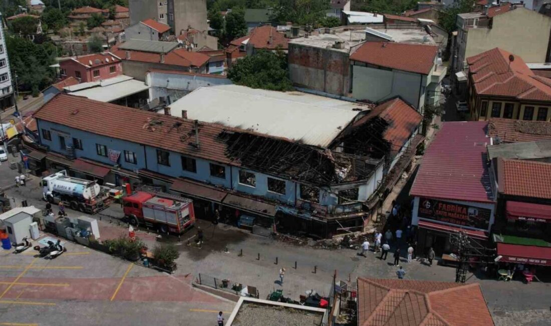 Tarihi Kayhan Çarşısı’nda meydana gelen yangının ardından 6 işletme zarara