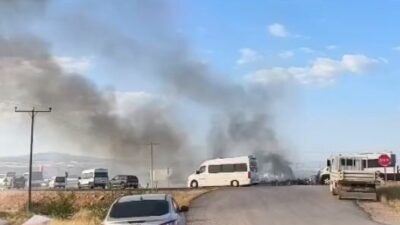 Eskişehir’in Odunpazarı ilçesinde tarım işçilerinin yaktığı otların sebep olduğu dumanlar