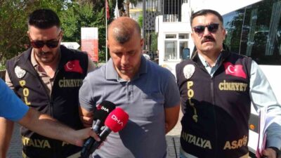Antalya’da bir öğretmen olan zanlı, eşi ve kayınpederini pompalı tüfekle