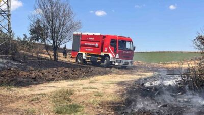 Hayrabolu ilçesindeki bir buğday tarlasında meydana gelen yangın, ekiplerin müdahalesiyle