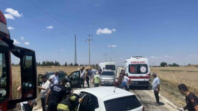Tekirdağ’ın Çorlu ilçesinde Sarılar Mahallesi girişinde meydana gelen trafik kazasında,