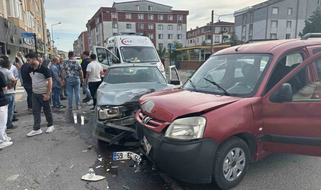 Muratlı ilçesinde meydana gelen trafik kazasında 2 kişi yaralandı. Kazanın,