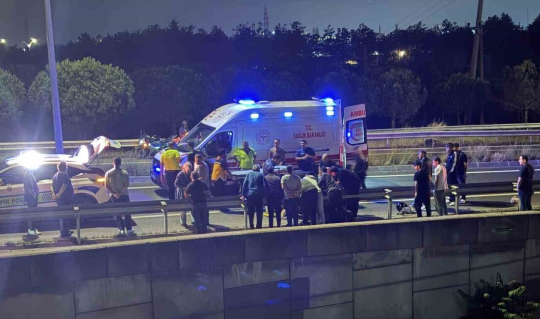 Kapaklı ilçesinde meydana gelen trafik kazasında, otomobil ile motosikletin çarpışması