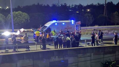 Kapaklı ilçesinde meydana gelen trafik kazasında, otomobil ile motosikletin çarpışması