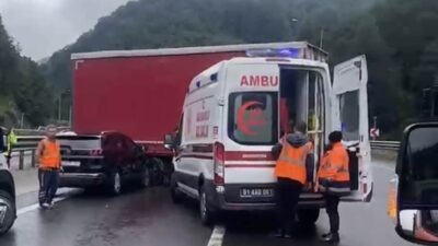 TEM Otoyolu Bolu Dağı geçişinde bugün meydana gelen bir kazada,