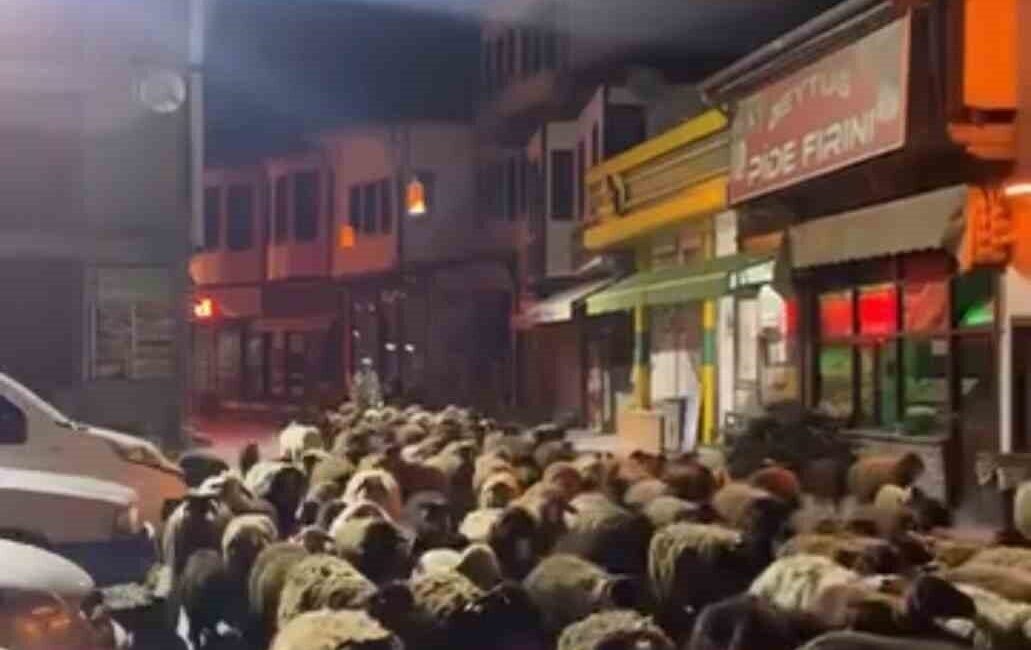 Tokat’ta, baharın gelmesiyle başlayan geleneksel yayla göçü kapsamında şehir merkezinden