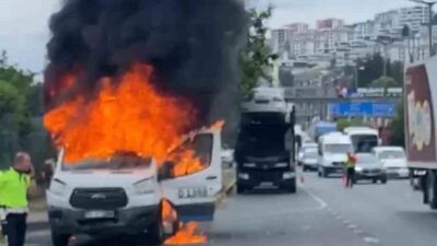 Trabzon Ortahisar ilçesinde havalimanı yakınlarında seyir halinde olan bir dolmuş