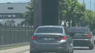Bursa İnegöl ilçesinde, trafikte tehlikeli manevralar yaparak hem kendi hayatlarını