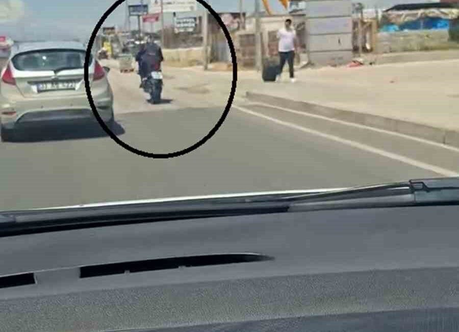 Hatay’da, Antakya ilçesinde Habibi Neccar kavşağı mevkiinde ilerlerken akrobatik hareketler