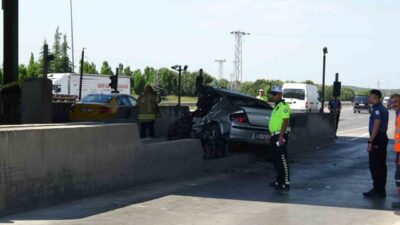 Tuzla Fatih Mahallesi Orhanlı Gişeleri’nde meydana gelen trafik kazasında, aracın