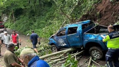 Rize’de bir kamyonetin uçuruma yuvarlanması sonucu karı koca çift hayatını