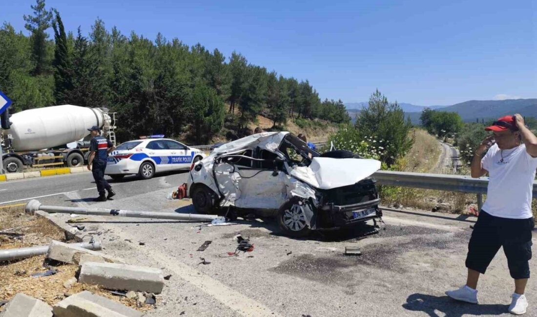 Muğla’nın Ula ilçesinde, Ula Kızalağaç mevkiinde meydana gelen trafik kazasında,