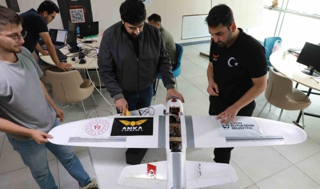 Hatay şehrindeki üniversite öğrencileri tarafından geliştirilen ANKA İnsansız Hava Aracı