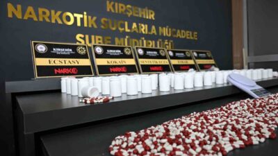 Kırşehir’de polis ekiplerinin yürüttüğü operasyon sonucunda çeşitli uyuşturucu maddeler ele