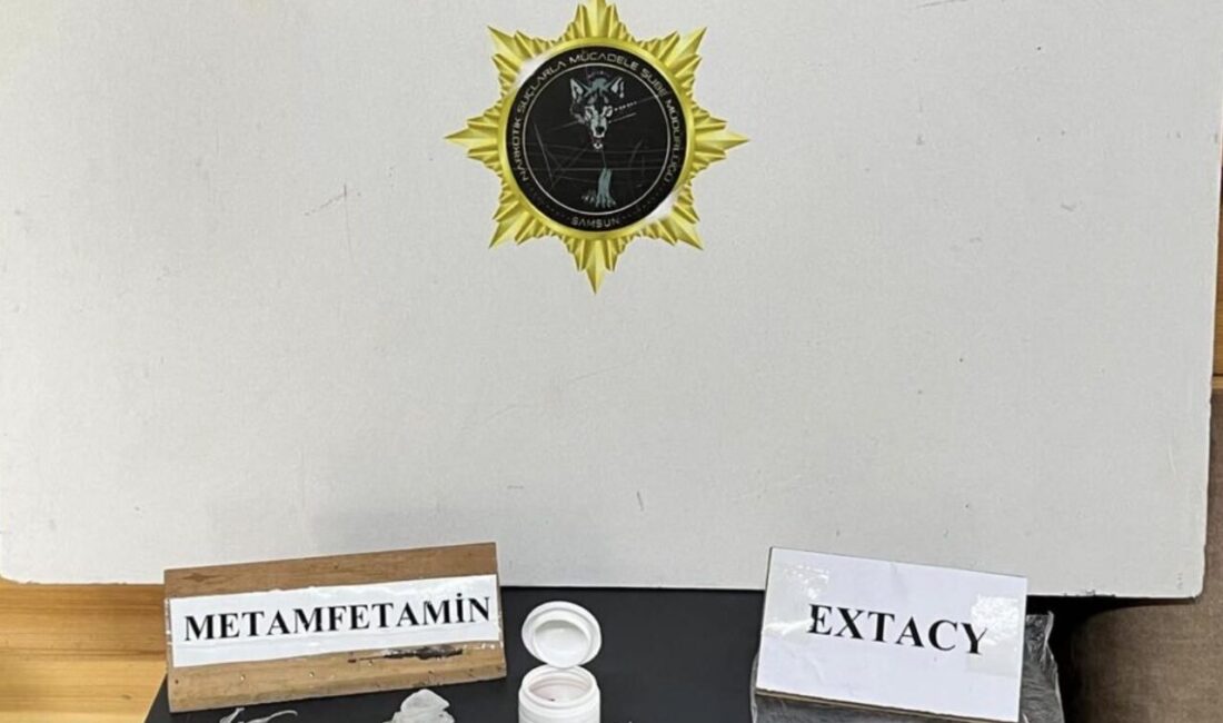 Samsun’da gerçekleştirilen uyuşturucu operasyonunda polis ekipleri tarafından çok sayıda uyuşturucu