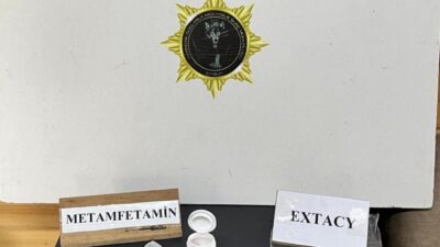 Samsun’da gerçekleştirilen uyuşturucu operasyonunda polis ekipleri tarafından çok sayıda uyuşturucu