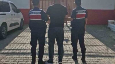 Aydın’ın İncirliova ilçesinde jandarma ekipleri tarafından düzenlenen operasyonlarda, 2 hükümlü