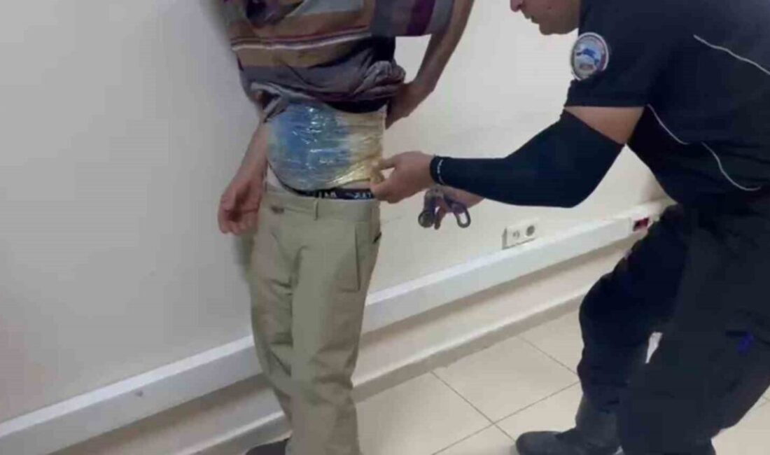 Hatay’da gerçekleştirilen polis operasyonunda belirli bölgelerine bantla sarılmış 500 gram