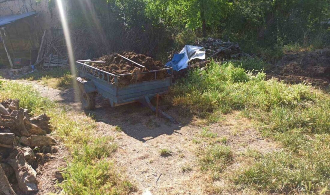 İnegöl ilçesinde yaşanan trafik kazasında, gübre yüklü römorkun traktörden ayrılması