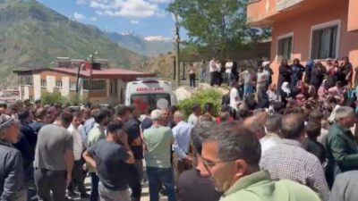 Hakkari’nin Şemdinli ilçesinde bir uzman çavuş, kayınpederinin evine baskın düzenleyerek