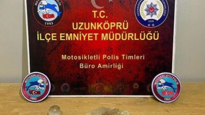 Uzunköprü ilçesinde polis ekipleri şüpheli bir aracı durdurduğunda, uyuşturucu madde