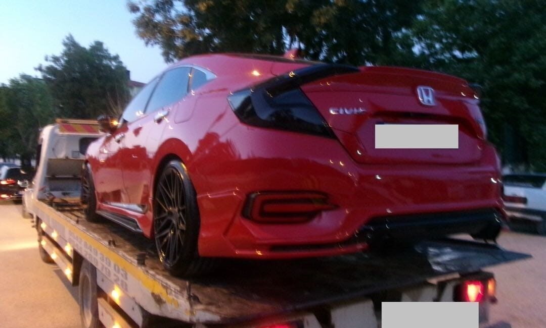Uzunköprü ilçesinde, drift ve makas atarak trafikte tehlike oluşturan sürücülere