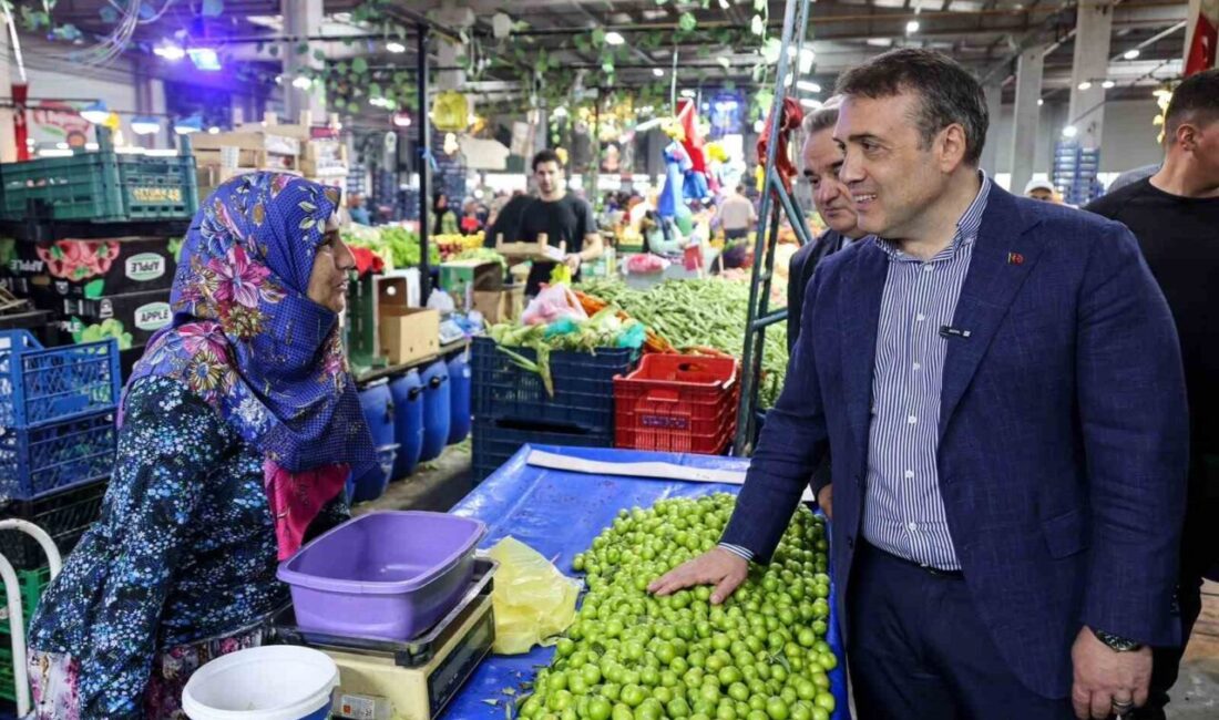 Bilecik Valisi Faik Oktay Sözer, Bozüyük ilçesinde dün kurulan pazarı