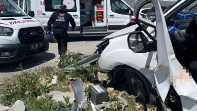 Van’da, Çaldıran ilçesi Özalp yol ayrımında meydana gelen trafik kazasında