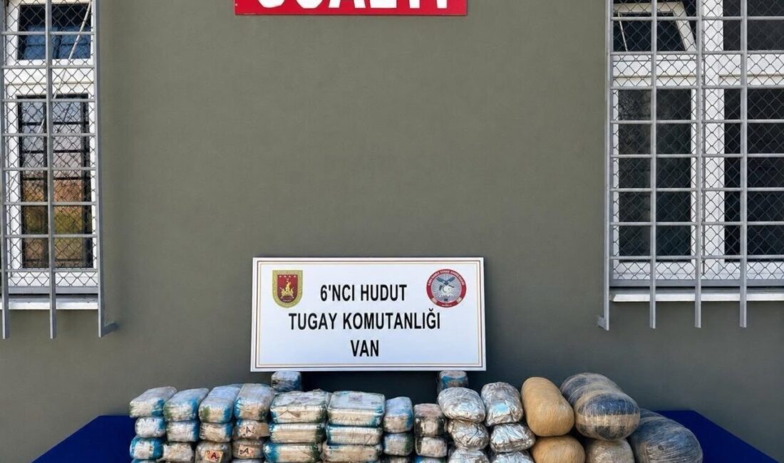 Van’ın Başkale ilçesinde güvenlik güçleri tarafından gerçekleştirilen arazi arama tarama