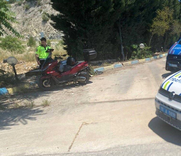 Bilecik’te bir motosiklet sürücüsü, Vezirhan beldesi D-650 karayolu üzerinde bulunan