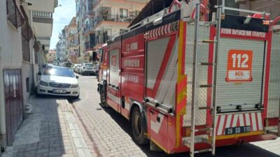 Aydın’ın Efeler ilçesinde meydana gelen araç yangını ihbarı, itfaiye ekiplerinin