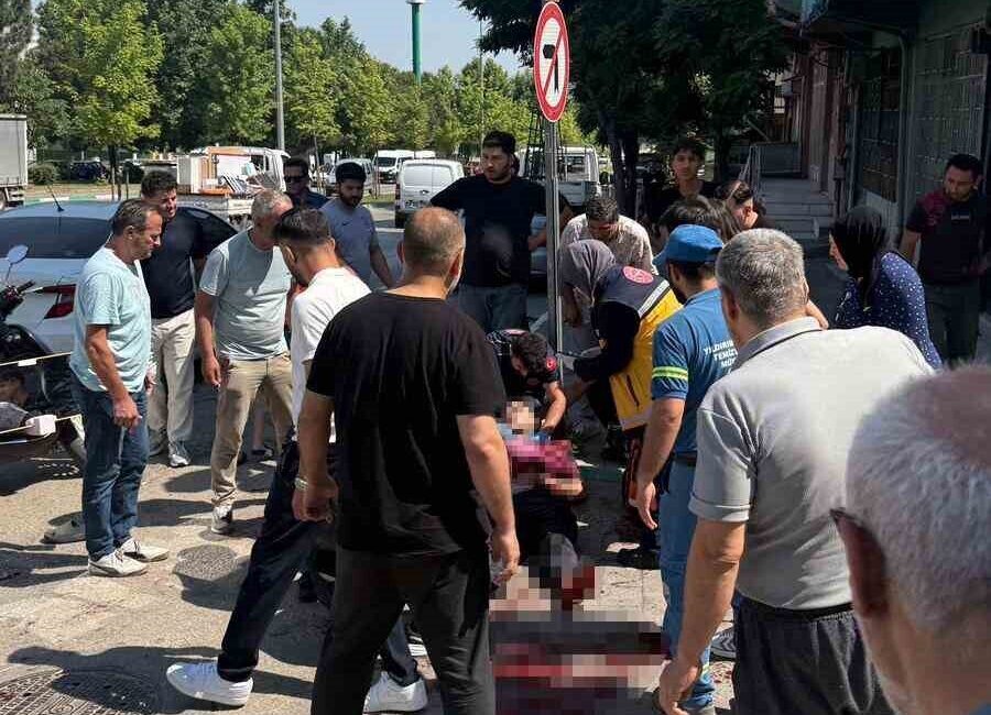 Bursa’nın Yıldırım ilçesinde, komşu iki esnaf arasında iş yeri önüne
