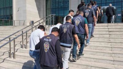 Kırıkkale’de polis tarafından yapılan operasyonda gözaltına alınan 11 şüpheli adli