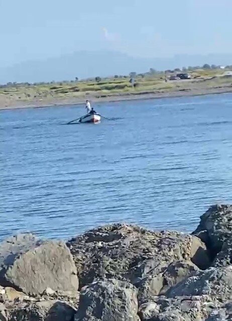 Samsun’un Bafra ilçesinde, balık avı yasağının devam ettiği dönemde, Koşu