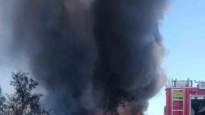 Muğla’nın Yatağan ilçesinde çöplük alanında çıkan yangın, itfaiye ve orman