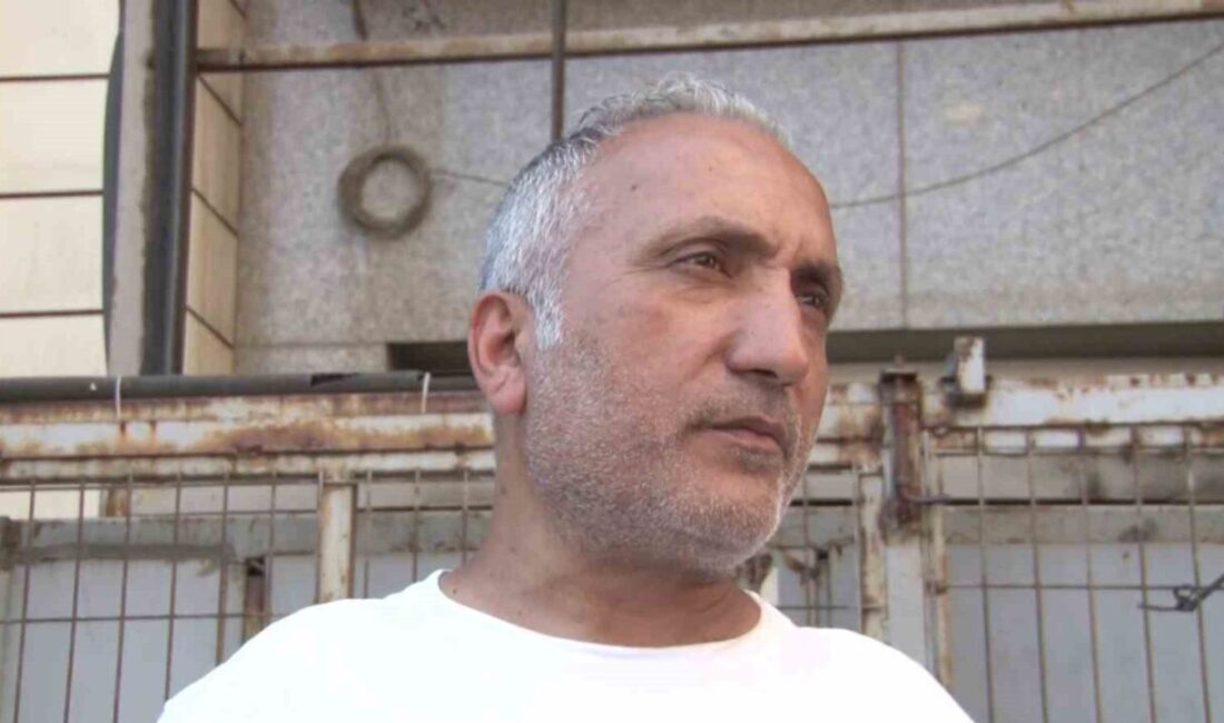 İstanbul’un Kağıthane ilçesinde bir lokantada yemek yiyen Mehmet Tanışık, yeni
