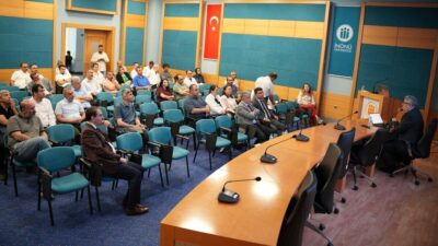 İnönü Üniversitesi, üniversite yöneticilerinin yetkinliklerini artırmayı, idari kapasitelerini güçlendirmeyi ve