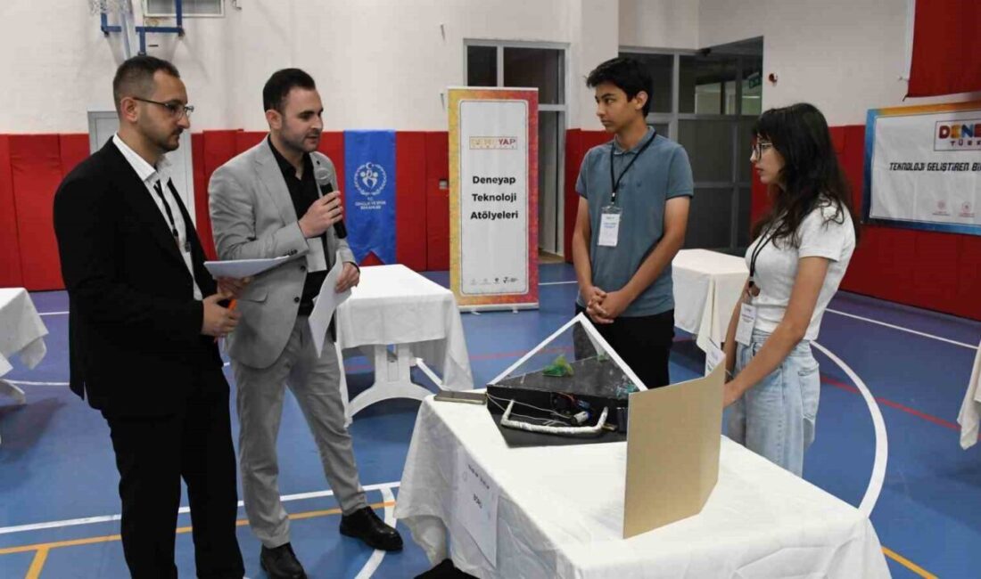 Milli Teknoloji Hamlesi kapsamında gençleri teknoloji üreten bir toplum olmaya