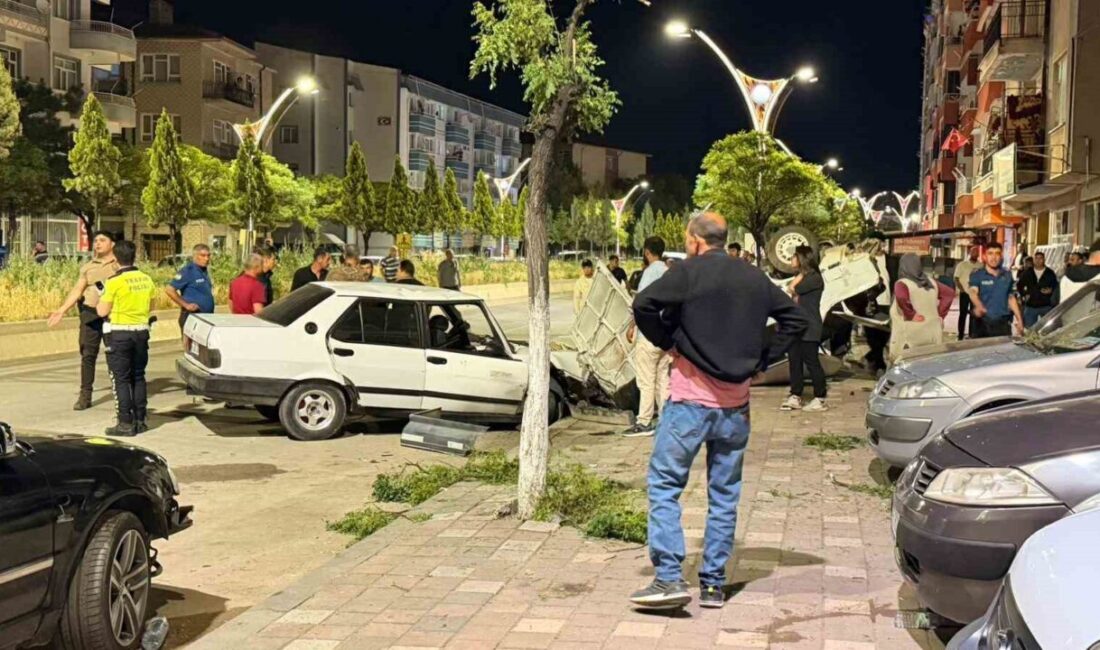 Yerköy ilçesinde meydana gelen zincirleme kazada 3 kişi yaralandı. Olay,