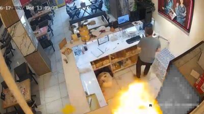 Hakkari’nin Yüksekova ilçesinde, bir kafede mutfak tüpünün patlaması sonucu iş