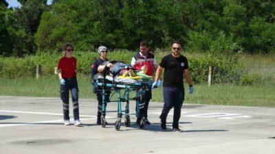 Samsun’un Ladik ilçesinde, 57 yaşındaki bir kadın 4 metre yükseklikten