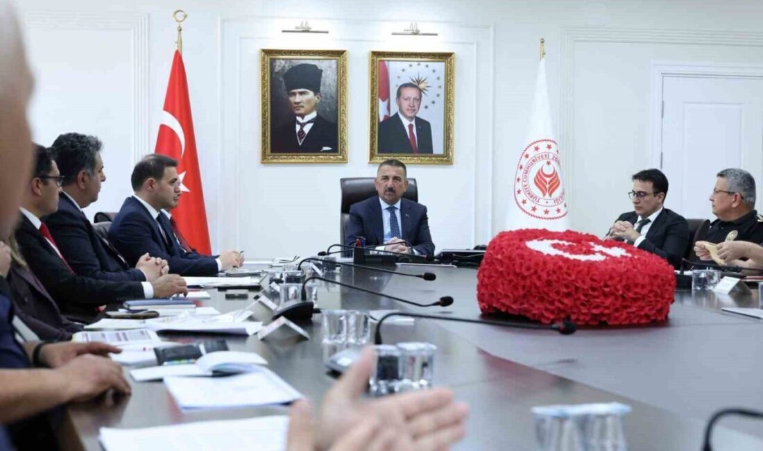 Zonguldak Valisi Osman Hacıbektaşoğlu başkanlığında, Valilik Şehit Ömer Halisdemir Toplantı
