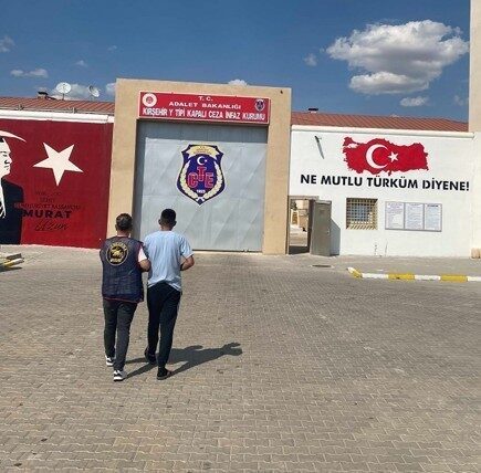 Kırşehir’de Jandarma ekipleri, yürüttükleri operasyon kapsamında 14 yıl 6 ay