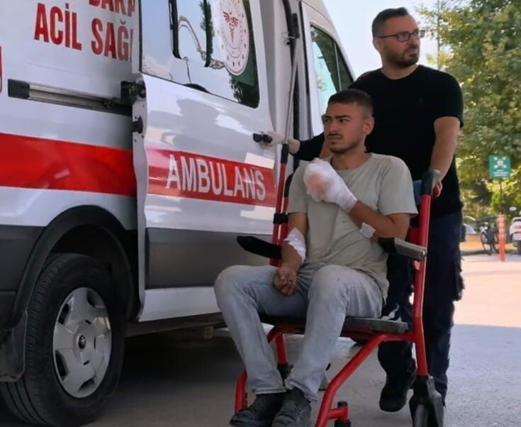 Domaniç ilçesindeki bir inşaatta meydana gelen iş kazasında, 19 yaşındaki