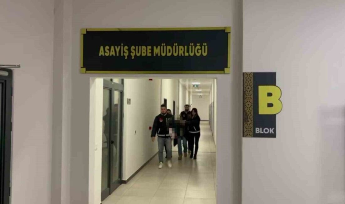 Kocaeli’de 19 yıl önce çöp konteynerinde göbek bağı boğazına dolaşarak