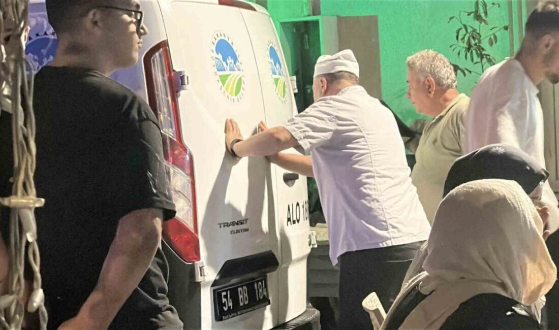 Sakarya’nın Adapazarı ilçesinde bir baba, evinde 20 yaşındaki oğlunun kendini
