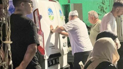 Sakarya’nın Adapazarı ilçesinde bir baba, evinde 20 yaşındaki oğlunun kendini